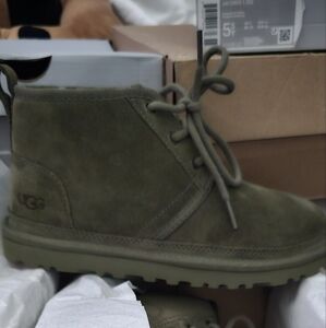 UGG Neumel Boots